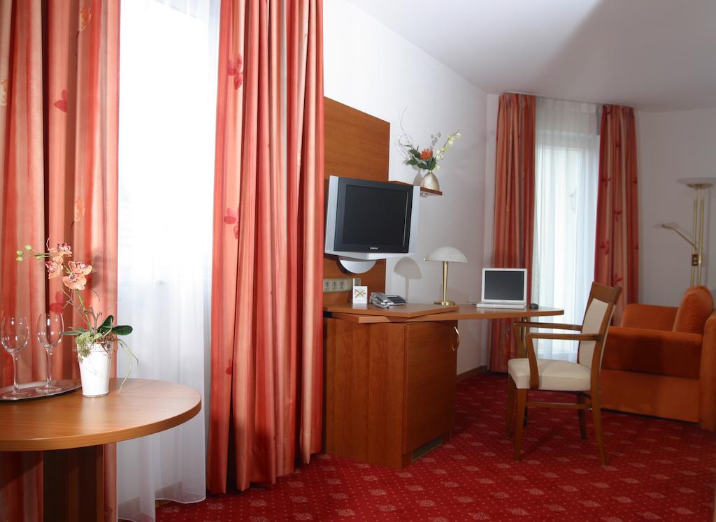 Hotel Zur Pfalz Kandel Chambre photo